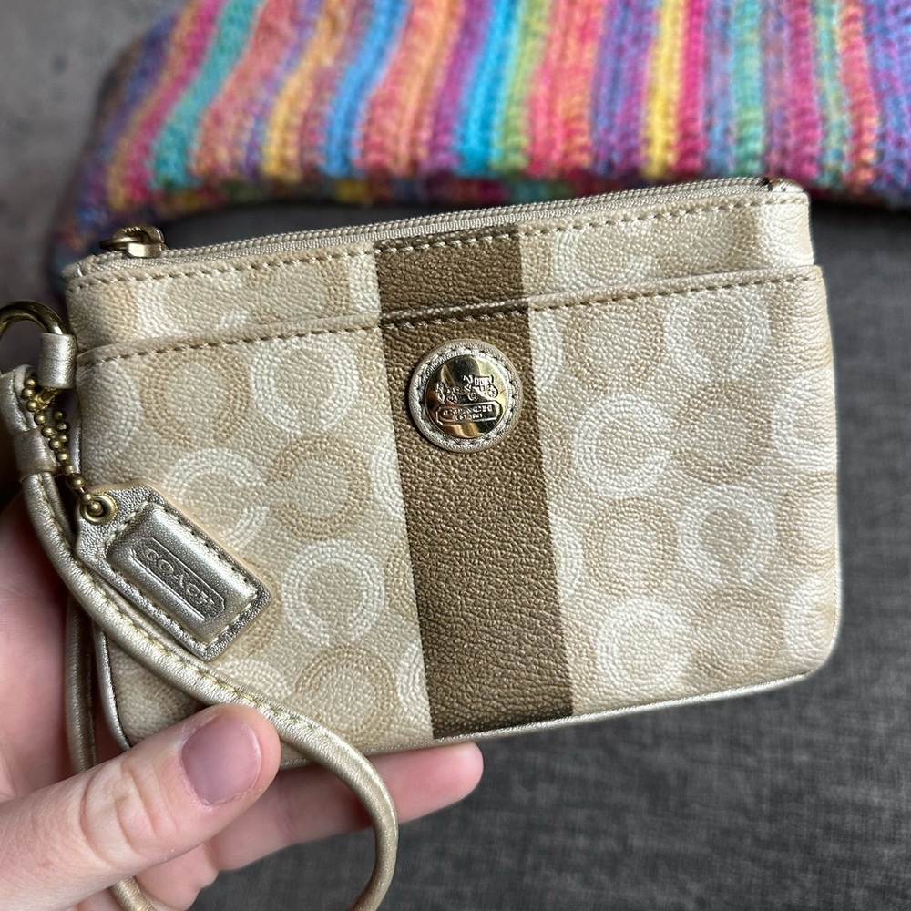 Vintage Y2K Gold Coach Wristlet